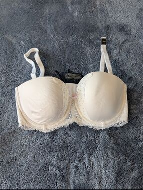 Victoria's Secret Ivory Lace Push-Up Bra